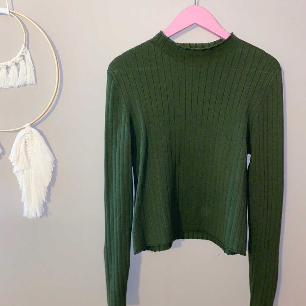 Low neck turtle neck